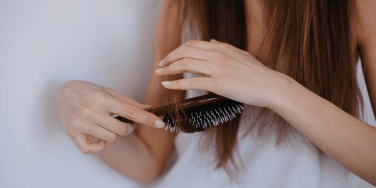 10 Tips Mengatasi Rambut Kusut dan Susah Diatur