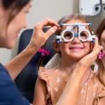 5 Cara Merawat Kesehatan Mata Anak-Anak di Era Digital