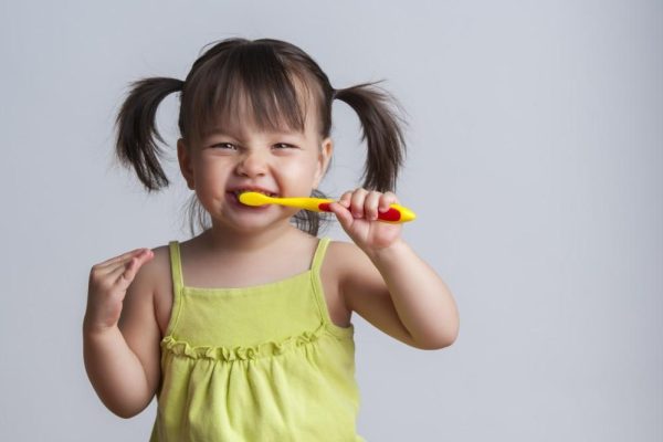 5 Langkah Mudah Menjaga Kesehatan Gigi Anak